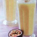 Smoothie au lait de coco et fruit de la passion