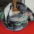 Foulard, étole, double face, imprimé style Kenzo et pashmina