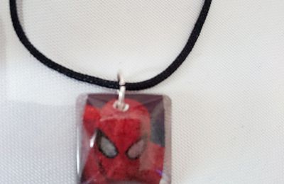 Spider Man enrésiner. Pendentif en résine N°4