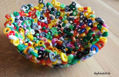 Idée déco récup : Faire un bol et des décos en plastique fondu -comment recycler les perles HAMA des enfants impatients ou pas !