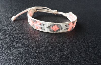 bracelet miyuki blanc, gris et rose flashy