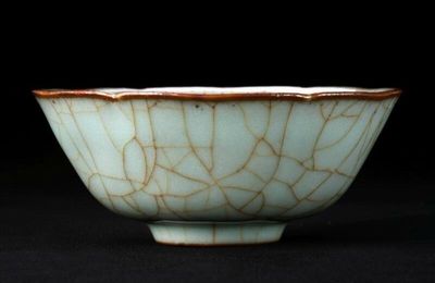 Bowl with greenish glaze after the Song-imperial style, Ming dynasty (1368-1644), Reign of the Chenghua emperor (1465-1487