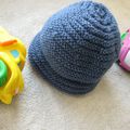 Un bonnet tricoté main