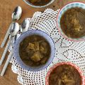 La compotée de rhubarbe de ma grand-mère, le dessert le plus simple et le plus polyvalent que je connaisse.