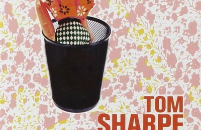 "Wilt 1 : Comment se sortir d'une poupée gonflable et de beaucoup d'autres ennuis encore" de Tom Sharpe