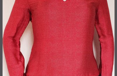 Ma première création: une blouse en soie rouge
