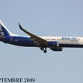 Aéroport Barcelone (Espagne): BLUE AIR: BOEING 737-8BK: YR-BIC: MSN:33019/1502.