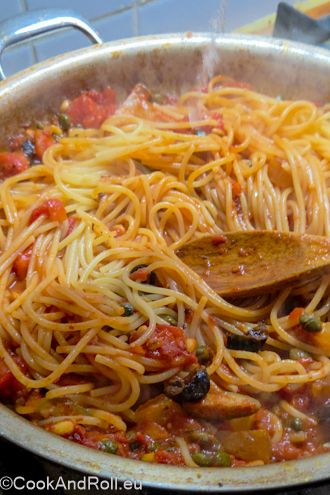 Spaghetti alla puttanesca con guanciale