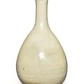 A white-glazed yuhuchungping, Song-Jin dynasty (960-1234)