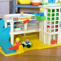 Play Family Garage, Fisher Price( Trouvaille! )