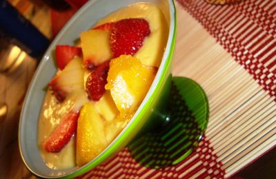 ¤¤¤ Le dessert plus rapide que son ombre : Soupe de mangue coco, pêche et fraises 