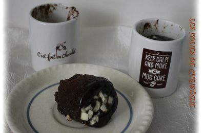 Minis-mugs cakes chocolat aux pépites de chocolat blanc