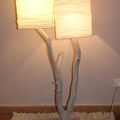 COLLECTION LAMGABAW : lampadaires socle en bois flotté ou galets