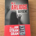 J'ai lu Oxygène de M.J. Arlidge (Editions Les Escales)