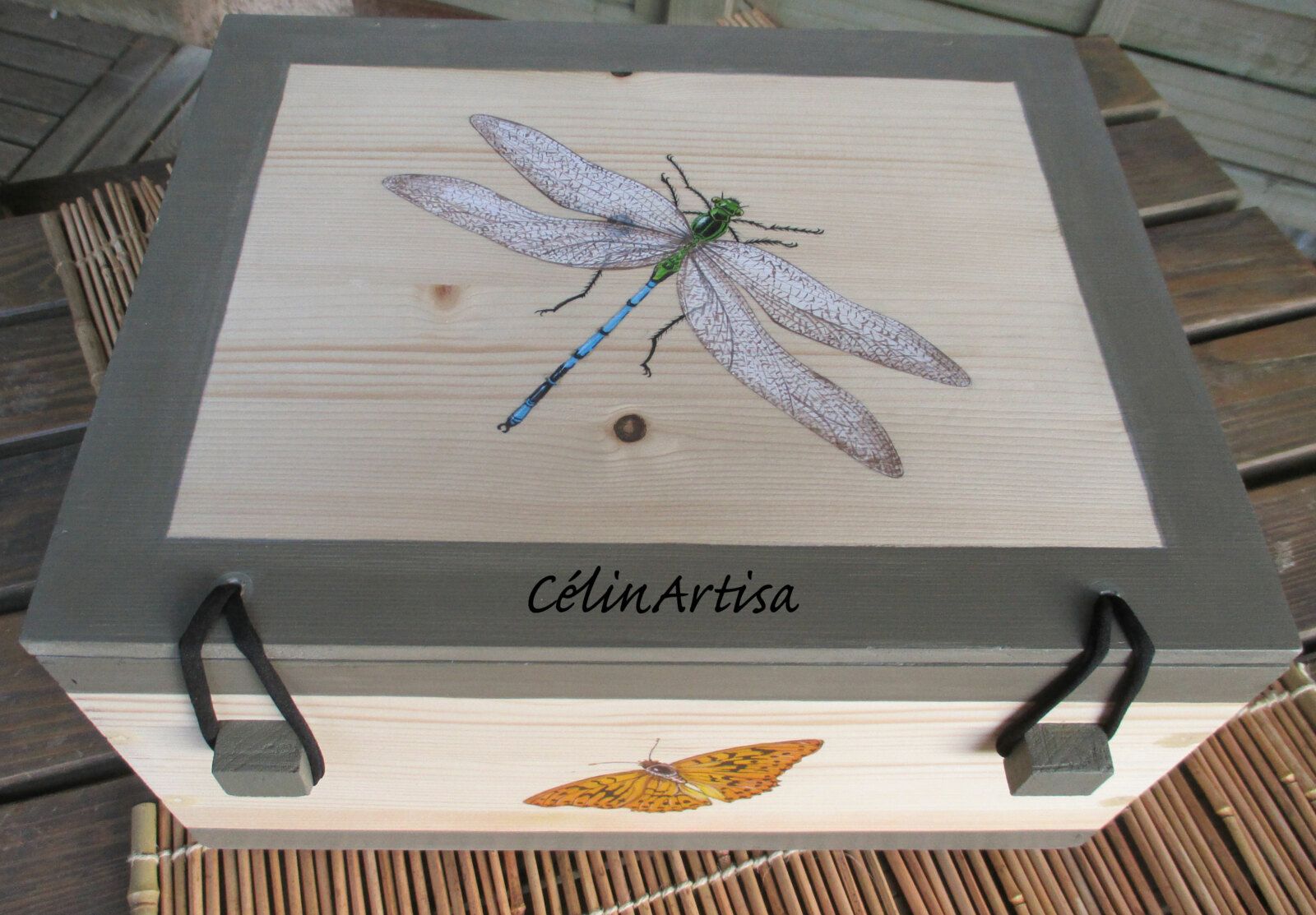 boite-Libellule-et-papillon
