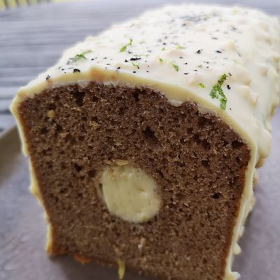 Cake thé Earl Grey, citron bergamote, citron et insert crémeux citron bergamote, citron