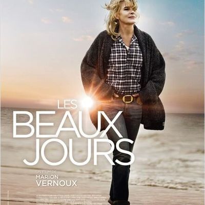 "Les beaux jours", avec Fanny Ardant en jeune retraitée aux cheveux blonds