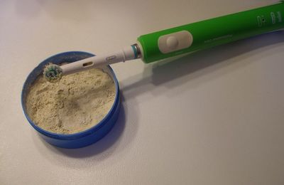 Poudre dentifrice citron-réglisse