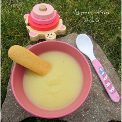 Compote pomme biscuits pour bébé