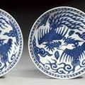 Rare paire de coupes en porcelaine bleu blanc. Chine, dynastie Ming, marque à six caractères et époque Wanli 