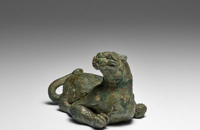 Chinese Archaic Bronze from the Alan and Simone Hartman collection sold at Bonhams New York, 14 December 2023