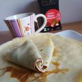 Crêpe à la fève tonka avec une bonne tasse de thé