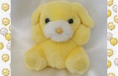 Doudou Peluche Chien Assis Jaune 12 cm