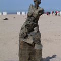 Une sculpture en bord de mer