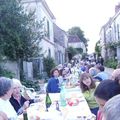 A Chédigny dîner de rue 2007 et feu de la Saint Jean !