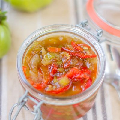 Chutney de tomates vertes et poivrons aux épices