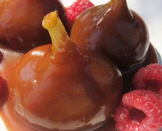 FIGUES POCHÉES AU CARAMEL TENDRE