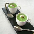 Velouté de petits pois à la menthe et sa petite quenelle de Saint-Môret®...avant d'affronter la fameuse épreuve du bikini :p)!