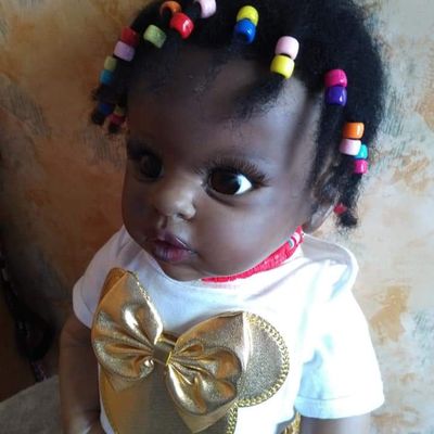 Misha est disponible.