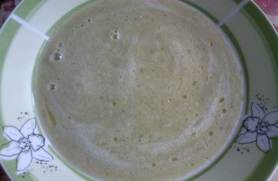 Soupe de Concombre aux Amandes