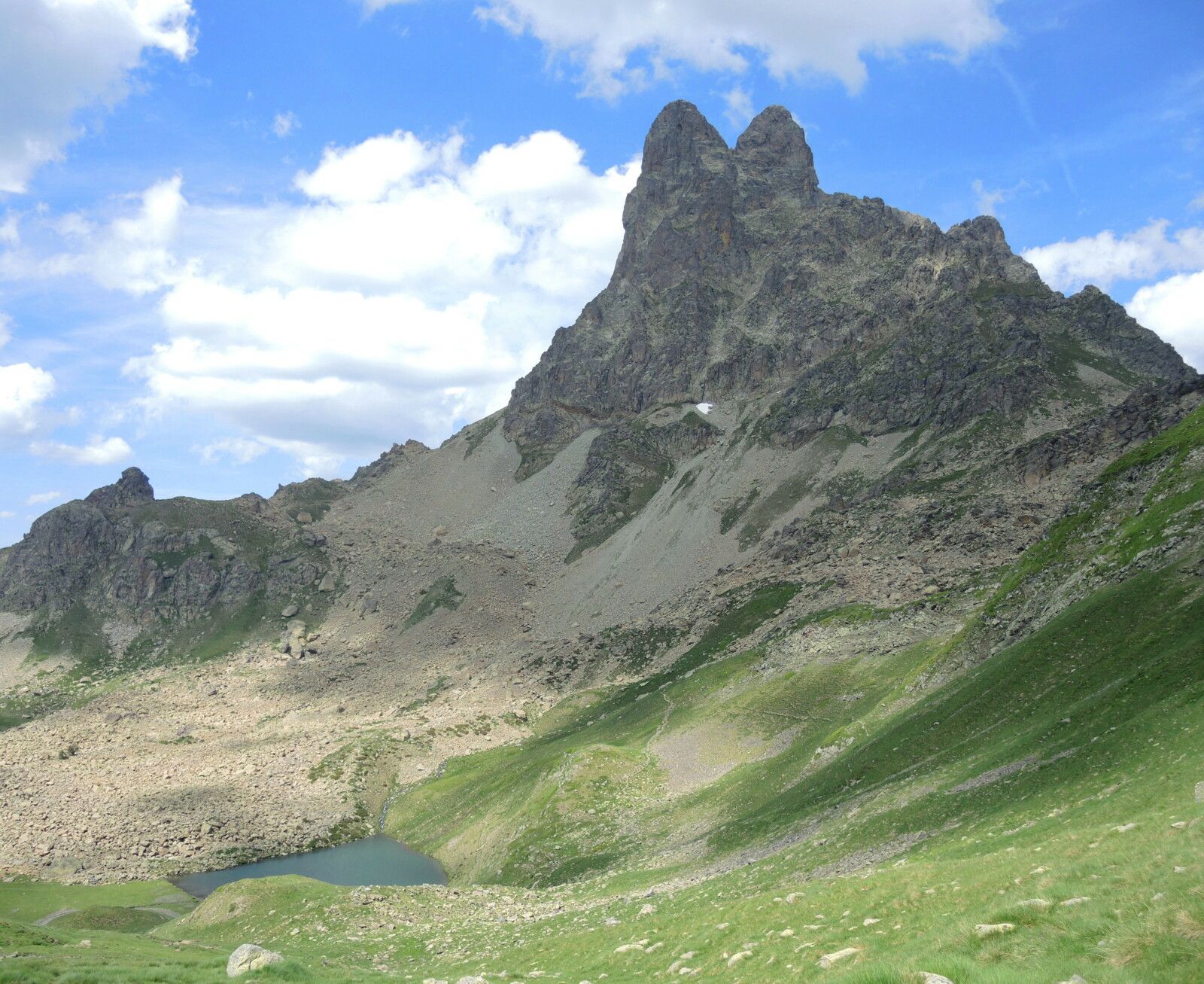 Lac de Peyreget, rando Pombie-Peyreget, panorama, lac et pic du Midi d'Ossau (64)