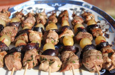 Brochettes d'agneau presto, figues et raisin