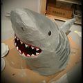 DIY : un requin en papier maché