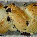 Brioche tressée aux pépites de chocolats noir et blanc