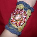 Bracelet manchette corset de poignet cabochon Simonetta Vespucci de Di Cosimo par Kloe Monty