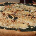 Pizza gorgonzola épinards et sa salade roquette poire
