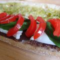 SANDWICH TAPENADE TOMATE MOZZARELLA BASILIC