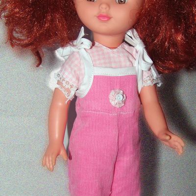 tenue "Rose vichy" pour la poupée Stéphanie