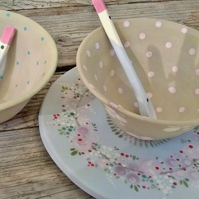 motif "roses et glycine" pour un voyage romantique...