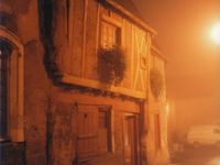 Sablé-sur-Sarthe dans la brume et la nuit en décembre 1994