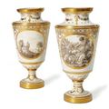 Paire de vases de forme balustre en porcelaine, Marques au dos "CP" couronné de la manufacture du Comte d'Artois. Paris, 1785-17