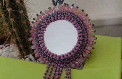 pendentif miroir rose