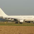 Aéroport Tarbes-Lourdes-Pyrénées: Blue Line: Airbus A310-324: F-HBOS: MSN 674.