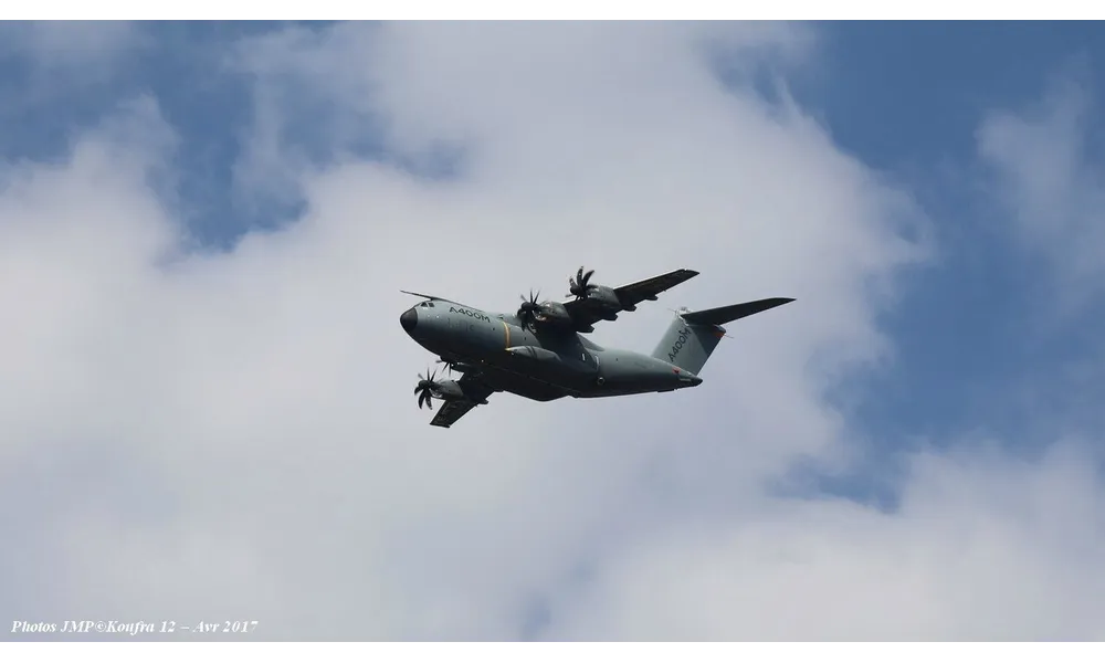 Mise à jour du dossier "avion" l'A400M