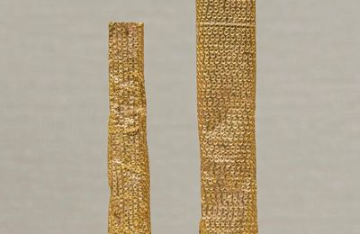 Gold Knife-handle Ornament, Sixteen Kingdoms, Northern Yan (407–436)