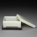 A white jade square box and cover. Qing Dynasty